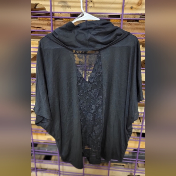 Shirt - Picture 2 of 3